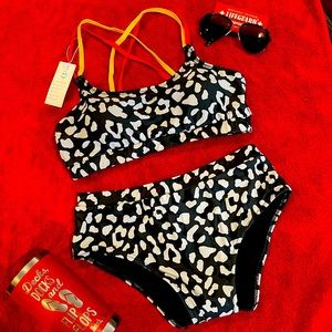 Leopard Print Back Cross Bikini Swimsuit size XL Black & Gray w/ red & yellow